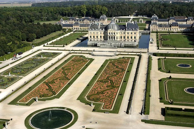 Fontainebleau and Vaux le Vicomte Chateaux Day Trip from Paris - Practical Advice Before You Book