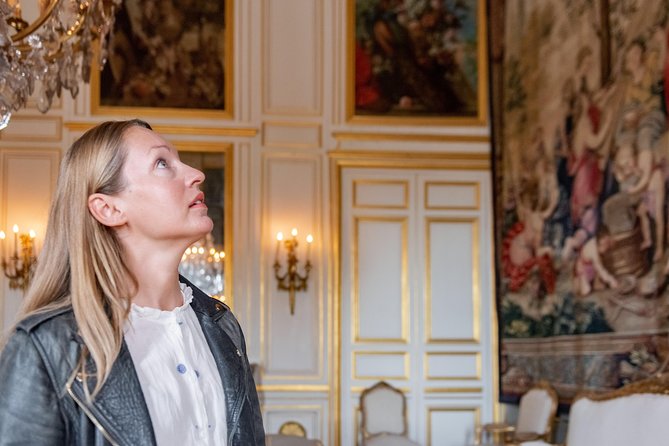 Fontainebleau and Vaux le Vicomte Chateaux Day Trip from Paris - Fontainebleau’s Royal Rooms and Famous Staircase