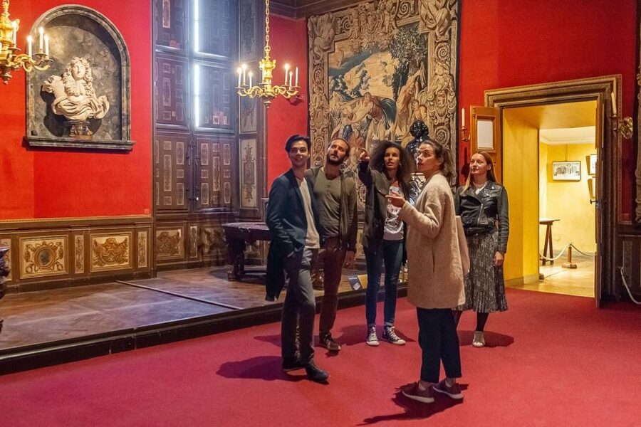 Fontainebleau & Vaux-le-Vicomte Châteaux Day Tour from Paris - Who will enjoy this day trip most