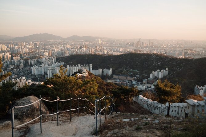 Fortress Night Hike & Snack at a Local Market - The 240-meter summit and Seoul after sunset
