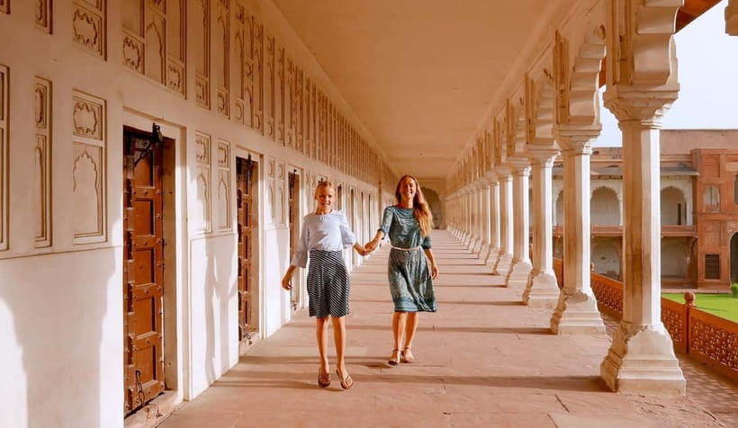 From Agra: Half Day Sunrise Tour of Taj Mahal with Agra Fort - Reaching the Taj Mahal before the day gets busy