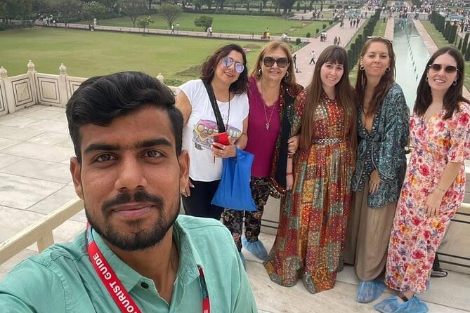 From Agra: Skip-the-Line Taj Mahal & Agra Fort Private Day Tour - Seeing the Mughal court at Agra Fort