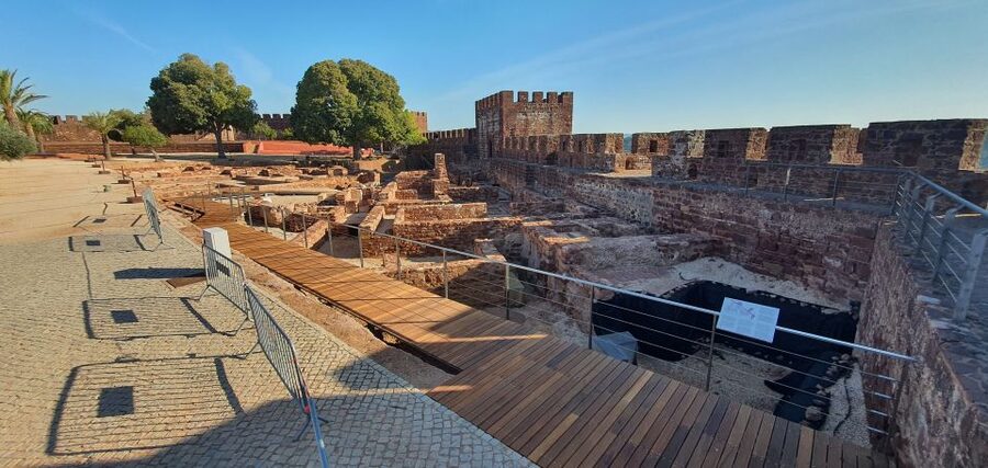From Albufeira: Excursion to Silves Castle and Monchique - Silves Castle and the Moorish Algarve