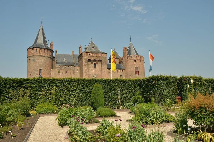 From Amsterdam: Muiderslot and De Haar Castle Tour - The 55-hectare park deserves your time