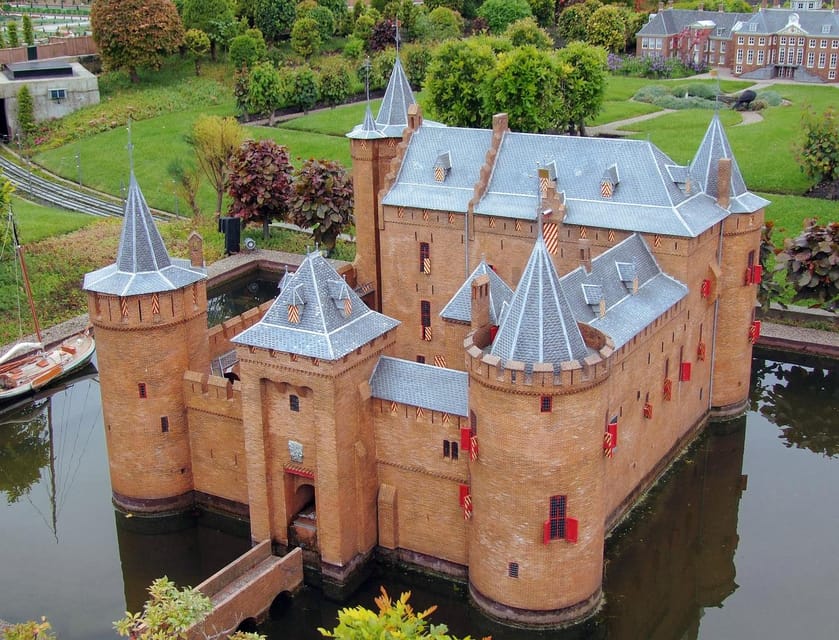 From Amsterdam: Muiderslot and De Haar Castle Tour - Who will enjoy this castle day most?