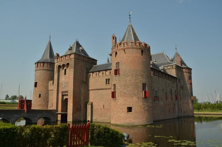 From Amsterdam: Muiderslot and De Haar Castle Tour - Leaving Amsterdam in a private car