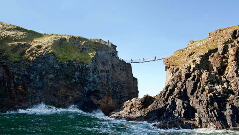 From Belfast: Giant's Causeway, Dunluce Castle & Dark Hedges - Key points to know before you book