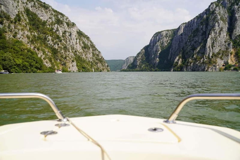 From Belgrade: Golubac Fortress and Iron Gate Gorge Tour - Cruising through the Iron Gates