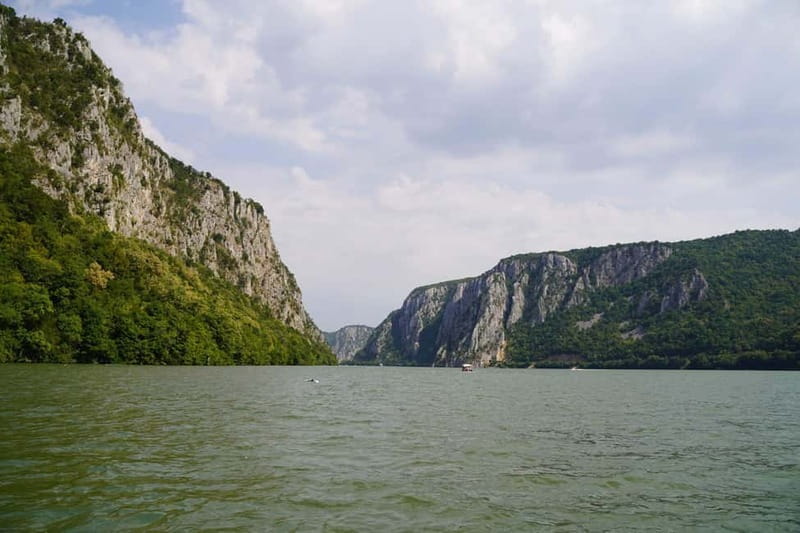 From Belgrade: Golubac Fortress and Iron Gate Gorge Tour - What the $117 price really covers