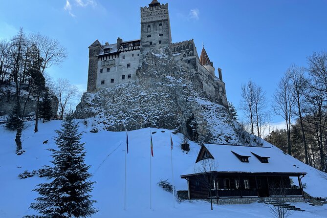 From Brasov: Discover Bran Castle and Râșnov Fortress - The guides make the short schedule work
