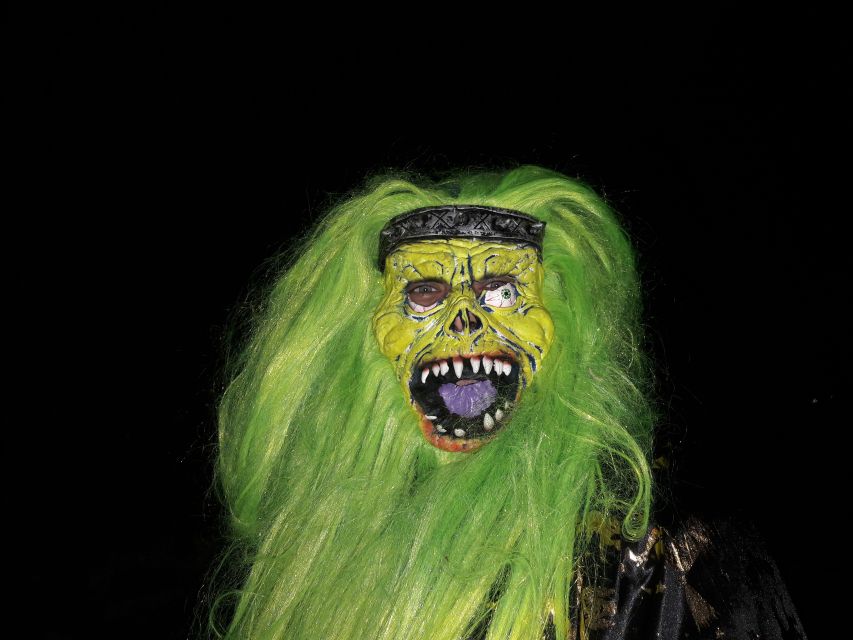 From Brasov: Halloween Party at Bran Castle - Welcome drinks and snacks in Bran