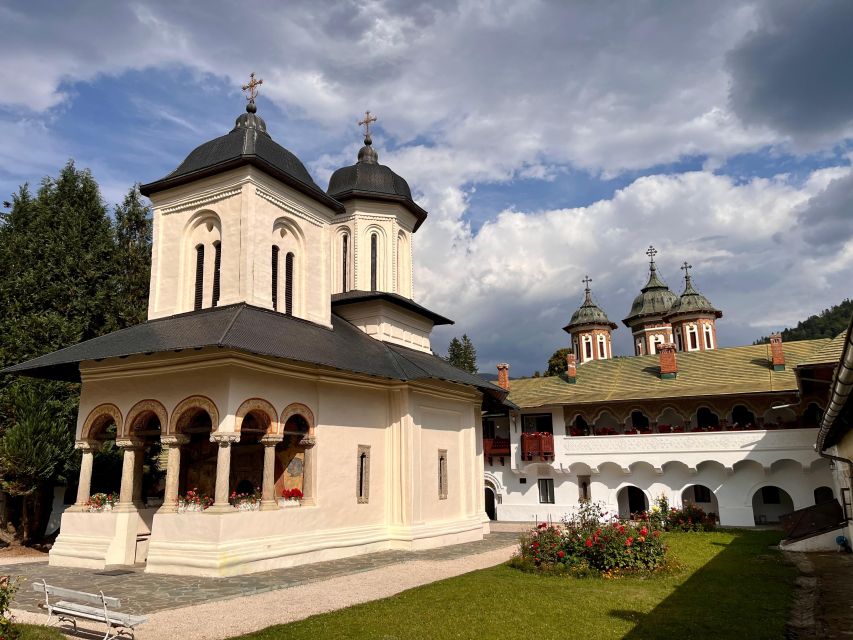 From Brașov: Romanian Castle Tour with Bran and Peles - Is $76 plus admissions good value?