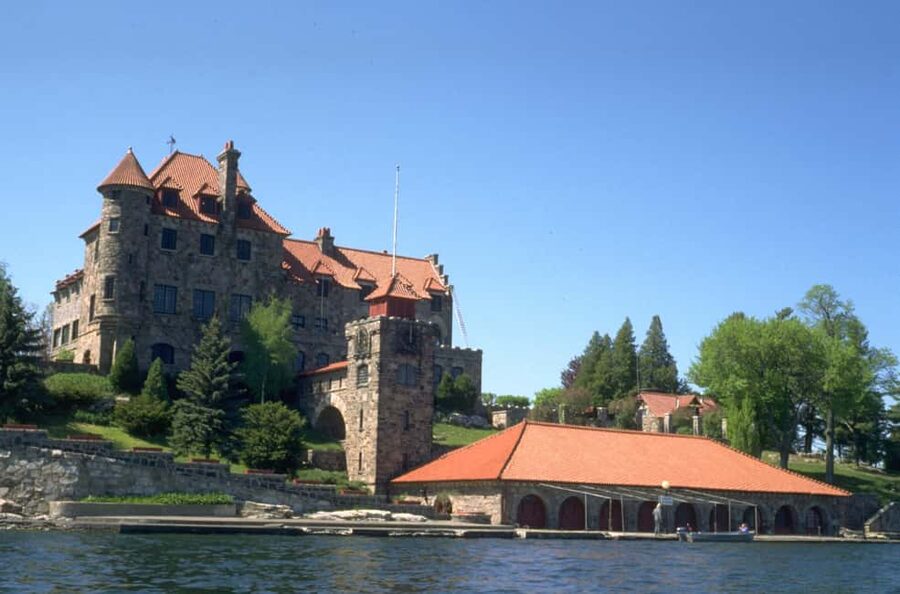 From Brockville: 1000 Islands 2.5-Hour Singer Castle Cruise - Key points to know before boarding