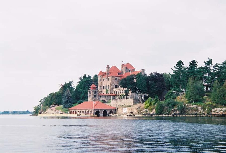 From Brockville: 1000 Islands 2.5-Hour Singer Castle Cruise - What the $40 price really buys you
