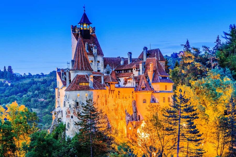 From Bucharest : Day Trip to Peles, Dracula's Castle, Brasov - Meeting the bus in Bucharest