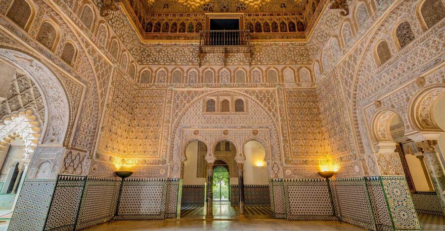 From Costa del Sol: Sevilla Day Trip with Real Alcázar Tour - First views of Seville and the Guadalquivir