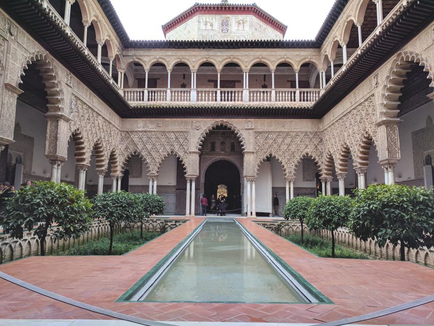 From Costa del Sol: Sevilla Day Trip with Real Alcázar Tour - Walking Santa Cruz on your own