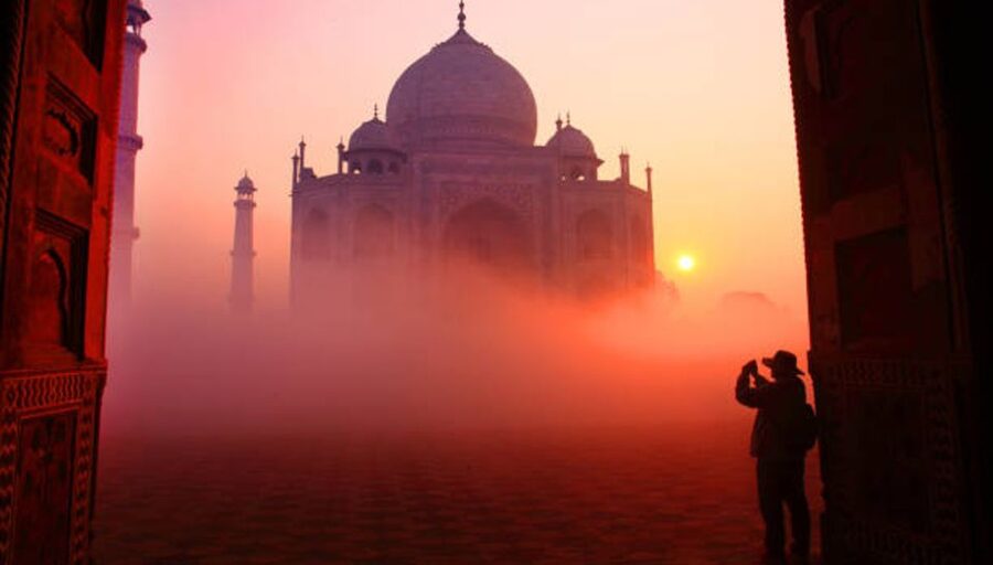From Delhi: 2-Day Private Agra Trip w/ Taj Mahal & Agra Fort - Day two: entering the Taj Mahal at sunrise