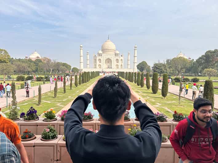 From Delhi: Private Taj mahal and Agra Fort with Car Tour - Agra Fort puts the Taj Mahal in context