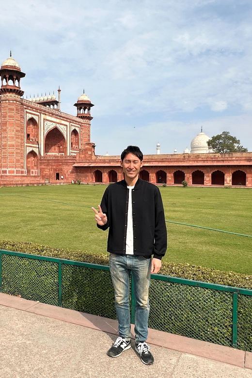 From Delhi: Private Taj mahal and Agra Fort with Car Tour - Entering the Taj Mahal with about two hours to explore