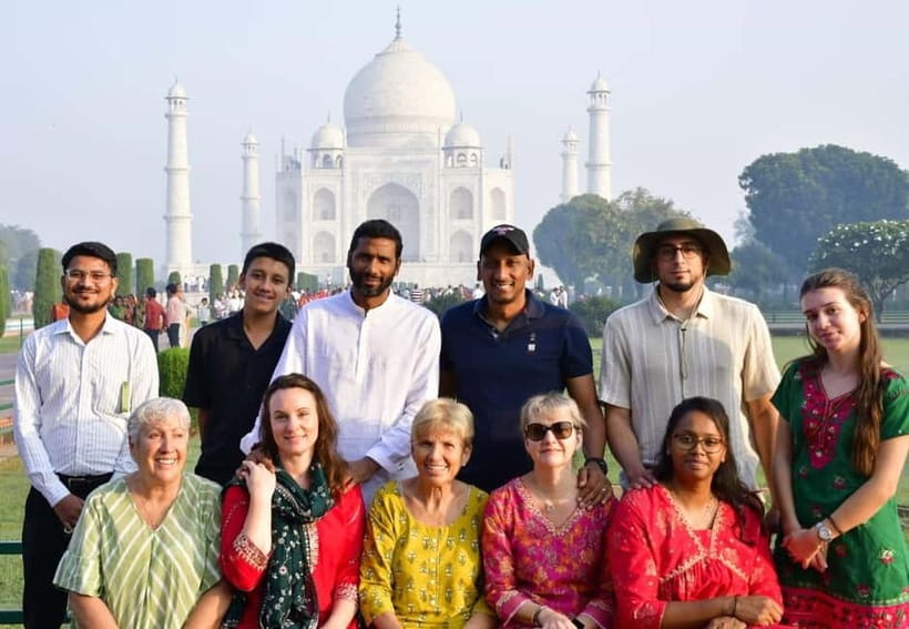 From Delhi: Sunrise Taj Mahal and Agra City Day Tour By Car - Lunch or breakfast, depending on the option you choose