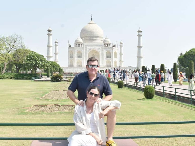 From Delhi: Taj Mahal & Agra Private Day Trip with Transfers - Breakfast or a five-star lunch, depending on your start time