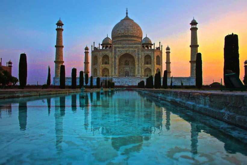 From Delhi: Taj Mahal Sunrise, Agra Fort & Baby Taj Day Tour - The five-star meal option: convenience more than a centerpiece