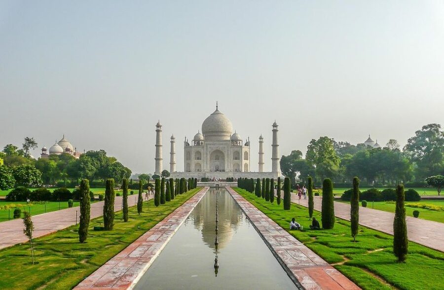 From Delhi: Taj Mahal Sunrise & Agra Fort Guided Day Trip - Why sunrise is worth the early alarm