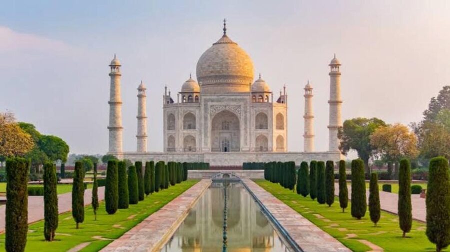 From Delhi: Taj Mahal Sunrise & Agra Fort Guided Day Trip - Agra breakfast, or lunch in a five-star hotel