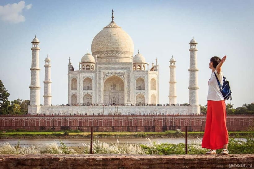 From Delhi: Taj Mahal Sunrise & Agra Fort Guided Day Trip - Choosing the right package for your day