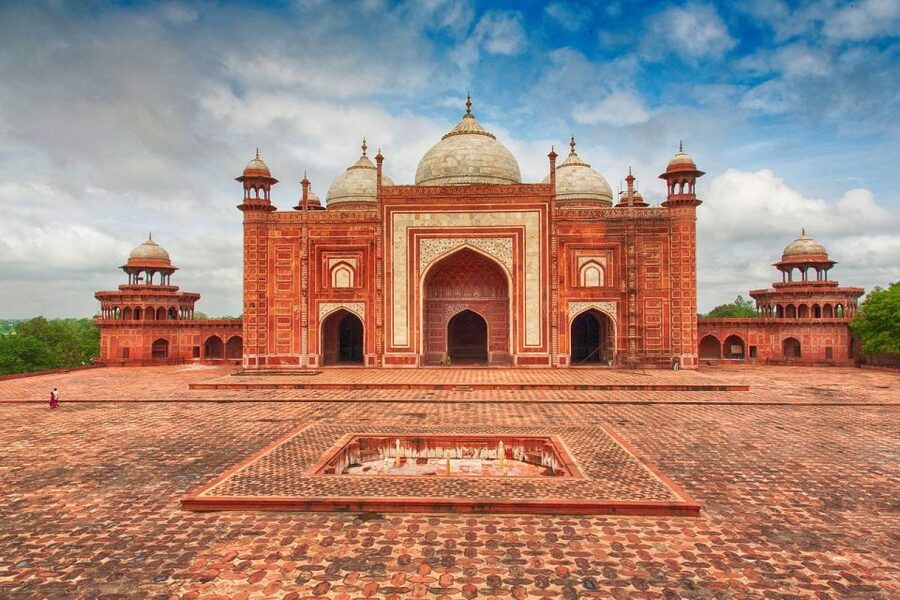 From Delhi: Taj Mahal Sunrise & Agra Fort Guided Day Trip - The road from Delhi to Agra