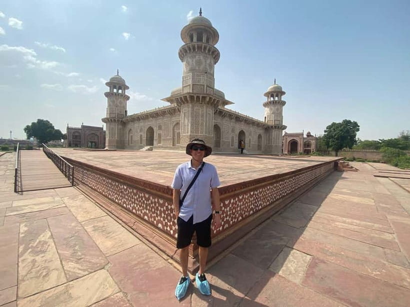 From Delhi: Taj Mahal Sunrise and Agra Fort Private Tour - Small details that make the morning easier