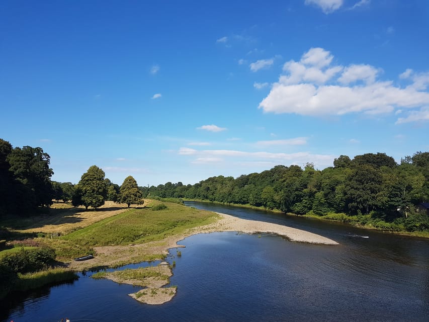 From Edinburgh: Holy Island, Alnwick Castle & Northumbria - Lunch and free time in Alnwick