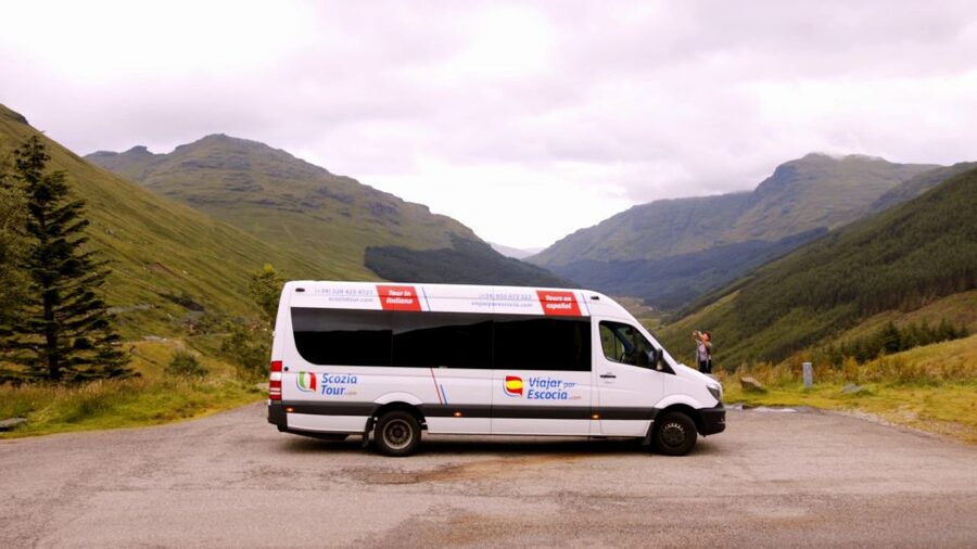 From Edinburgh: Scottish Castles Tour in Spanish - Aberdour Castle and the winter route
