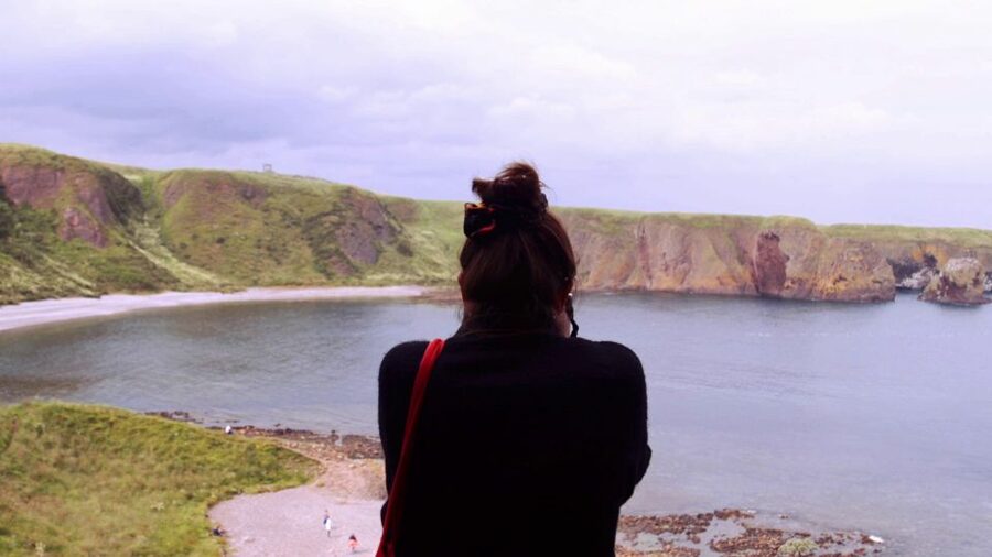 From Edinburgh: Scottish Castles Tour in Spanish - Stonehaven gives the day breathing room