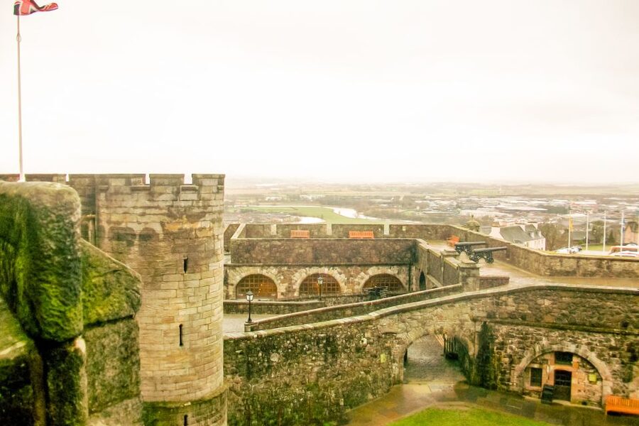 From Edinburgh: Stirling Castle, Loch Lomond & Whisky Tour - Stirling Castle is the day’s strongest sight