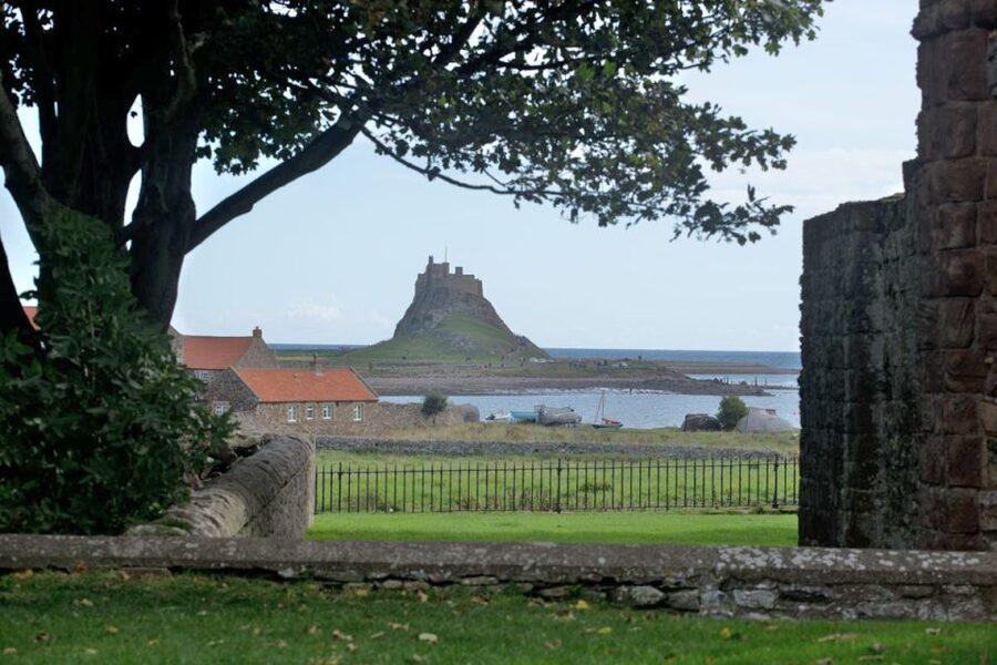 From Edinburgh: Viking Coast & Alnwick Castle Day Tour - Why this coastal day trip works