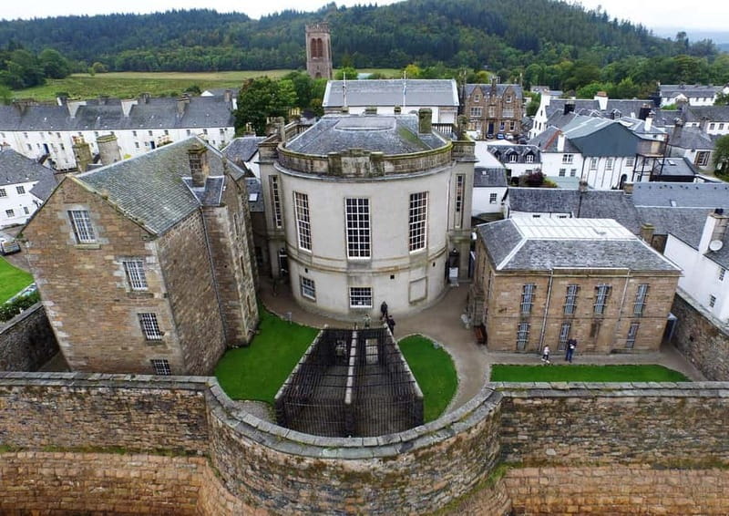 From Edinburgh: West Highlands, Castles & Lochs Day Tour - Kilchurn Castle beside Loch Awe