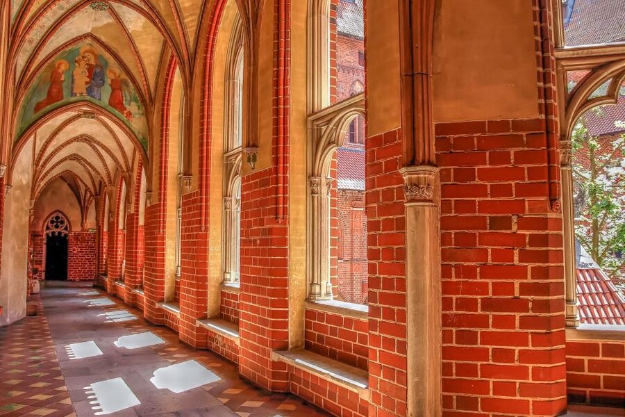 From Gdansk: Malbork Castle Half-Day Private Tour - The History of Amber in the cellars