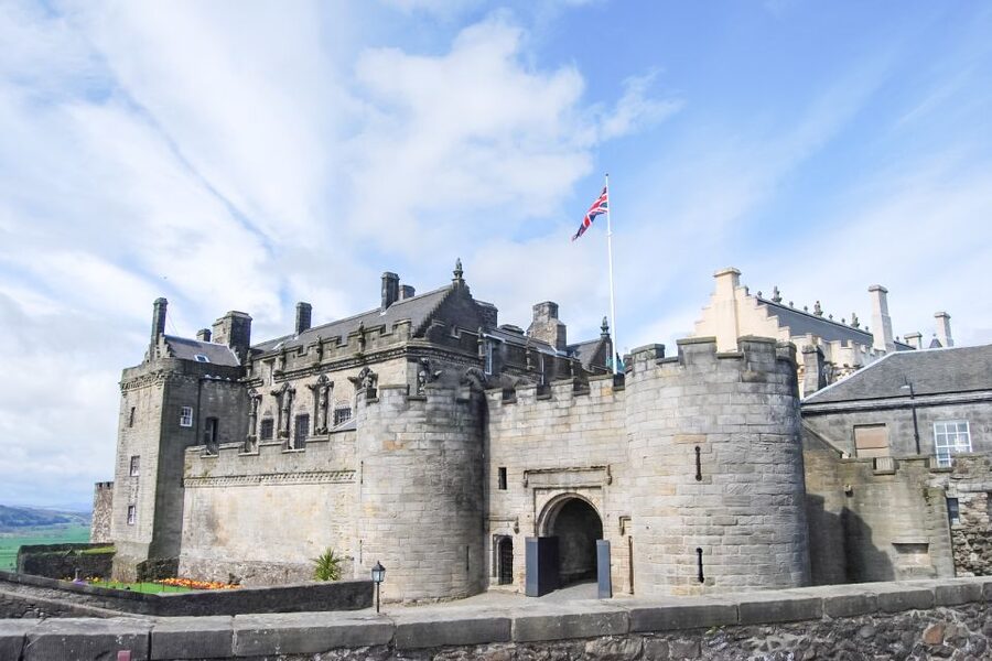 From Glasgow: Loch Lomond, Trossachs & Stirling Castle Tour - Through Rob Roy country