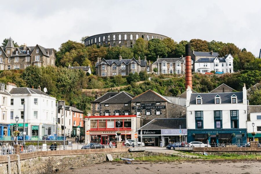 From Glasgow: Oban, Glencoe, Highland Lochs & Castles Tour - The guide can make or break the day