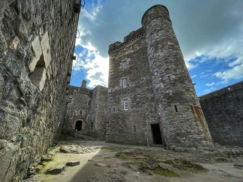 From Glasgow: Outlander Castles and The Scottish Countryside - Midhope Castle is Lallybroch, but manage expectations