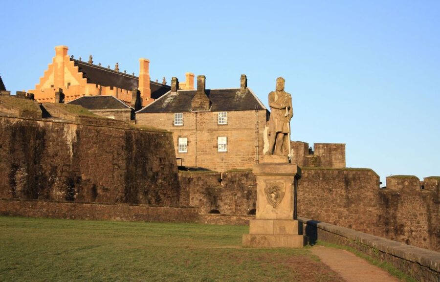 From Glasgow: Stirling Castle & Loch Lomond Tour with Cruise - Stirling Castle, Scotland’s royal stronghold