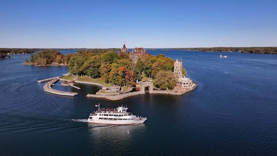 From Ivy Lea: 2-Hour Two Castle 1000 Islands Scenic Cruise - Setting out from Ivy Lea Port