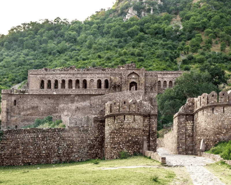 From Jaipur: Day Trip to Chand Baori and Bhangarh Fort - Practical ways to prepare