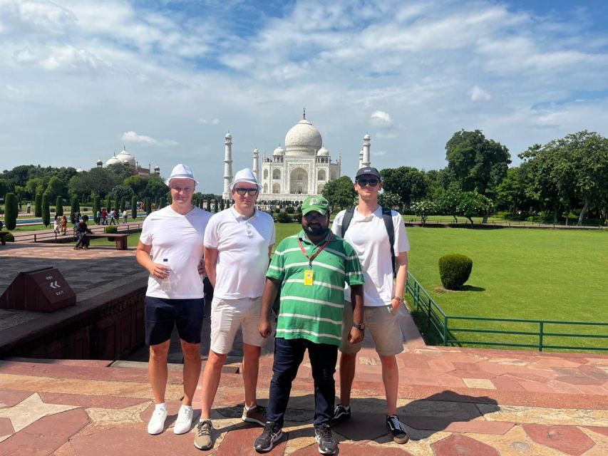 From Jaipur : Taj Mahal & Agra fort Tour and Drop Delhi - The final drive to Delhi