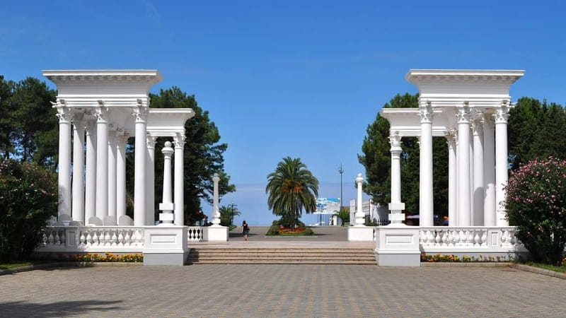 From Kutaisi: Batumi, Petra Fortress and Botanical garden - Lunch and the cost of the day