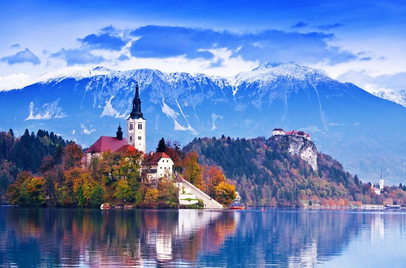 From Ljubljana: Trip to Lake Bled and Bled Castle - The drive from Ljubljana and the pickup routine
