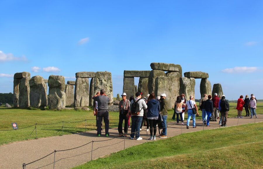 From London: Extended Visit to Windsor Castle and Stonehenge - Why this two-stop day works better than a crowded three-stop tour