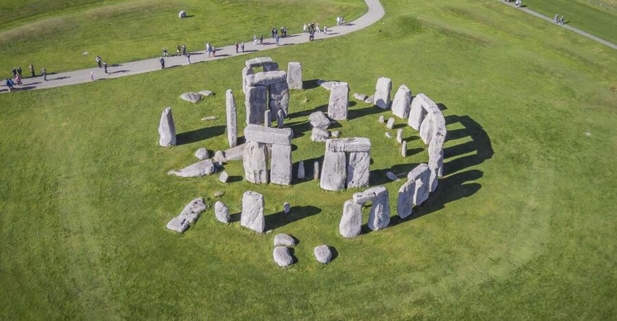 From London: Extended Visit to Windsor Castle and Stonehenge - Who will get the most from this tour